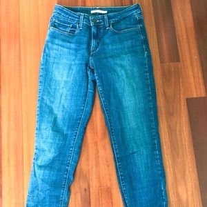 Levi’s mid rise skinny jeans